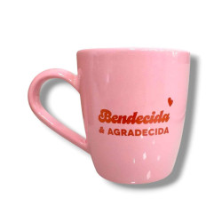 TAZA CONICA DE CERAMICA ROSA. SF.